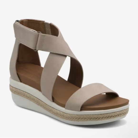 Adrienne Vittadini Tan Wedge Sandals - Picture 1 of 12